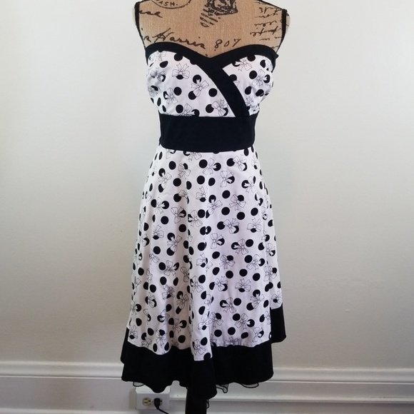 torrid Dresses & Skirts - Torrid strappless polka dot and bow print dress